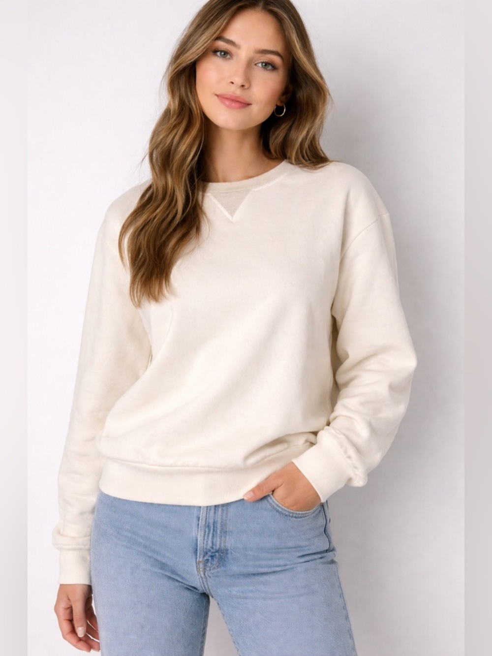 Eleventy Off-White Crewneck Sweatshirt